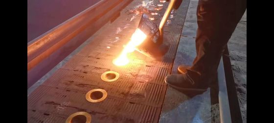 Cap de treillis en acier à filtrage à haute teneur en fibres de silice de verre pour les besoins de filtration industrielle