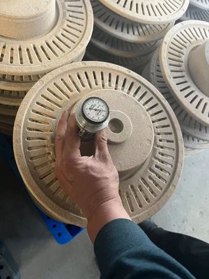 Résine de boîte à froid jaune clair à brun foncé pour la coulée de sable et le collage des douilles de frein