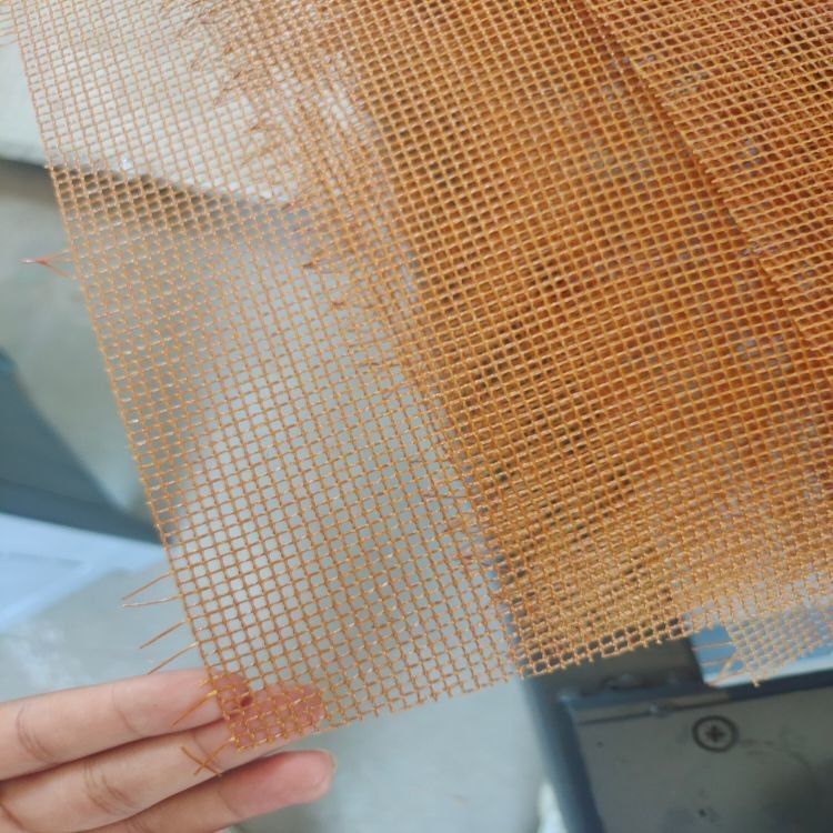 0.2 kg Écran de filtrage pour purification des liquides métalliques en forme de trous en diamant