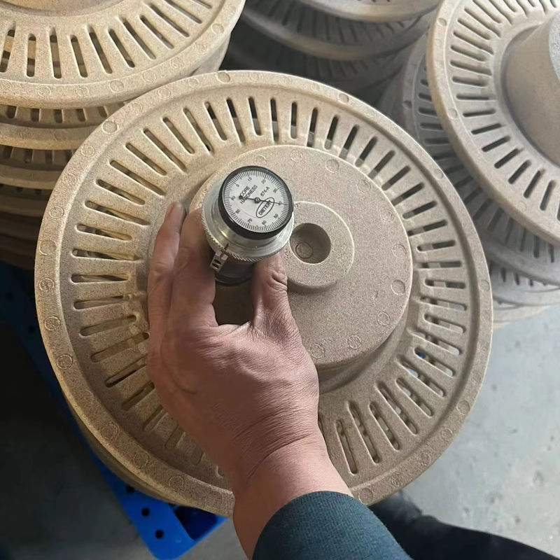 Résine de boîte à froid jaune clair à brun foncé pour la coulée de fer et d'acier sous forme liquide